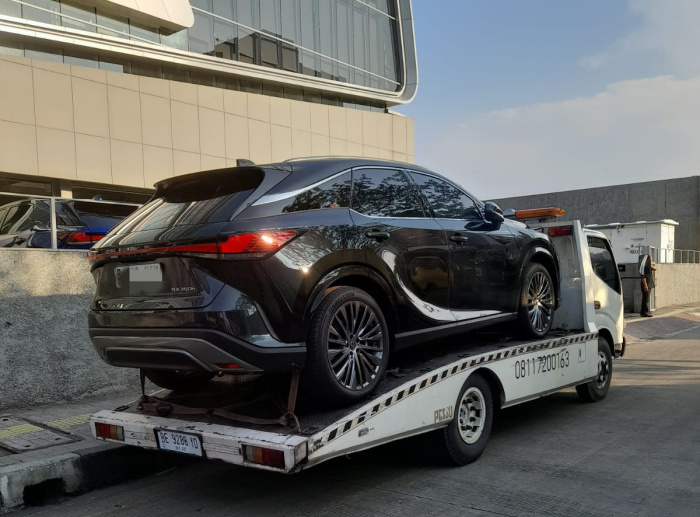 PUSAT BANTUAN JASA MOBIL DEREK TOWING DI PALOPO 08117200163