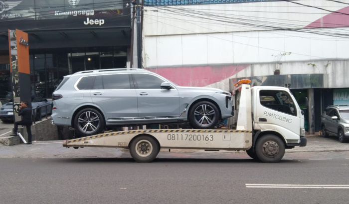 NOMOR TELEPON DEREK MOBIL MURAH DI LABUHAN MARINGGAI KABUPATEN LAMPUNG TIMUR 08117200163